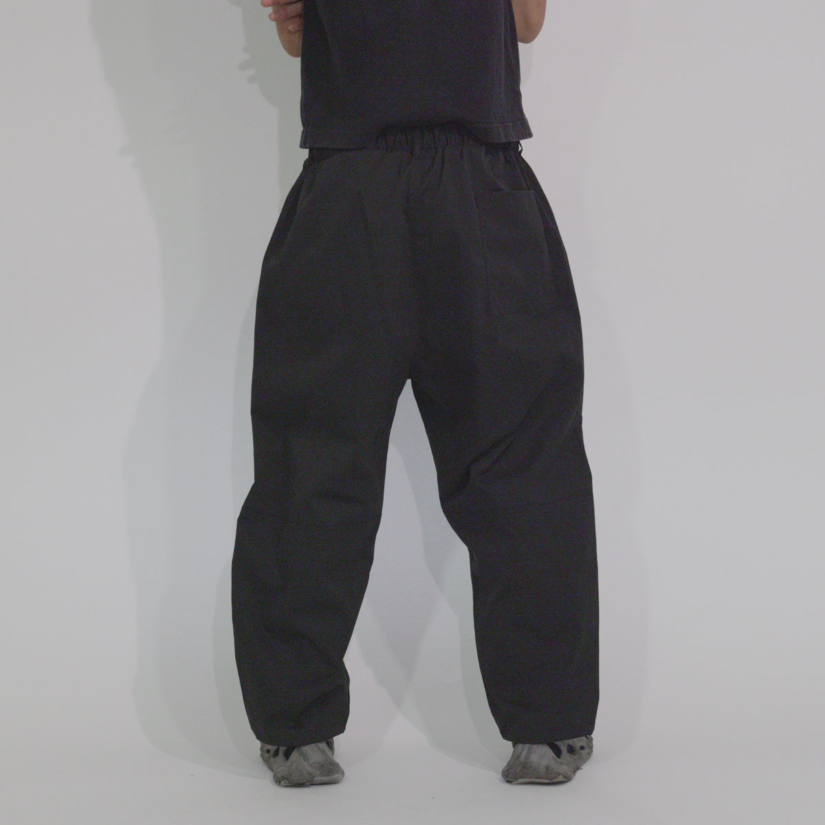 ナチュラルストレッチバルーンパンツ