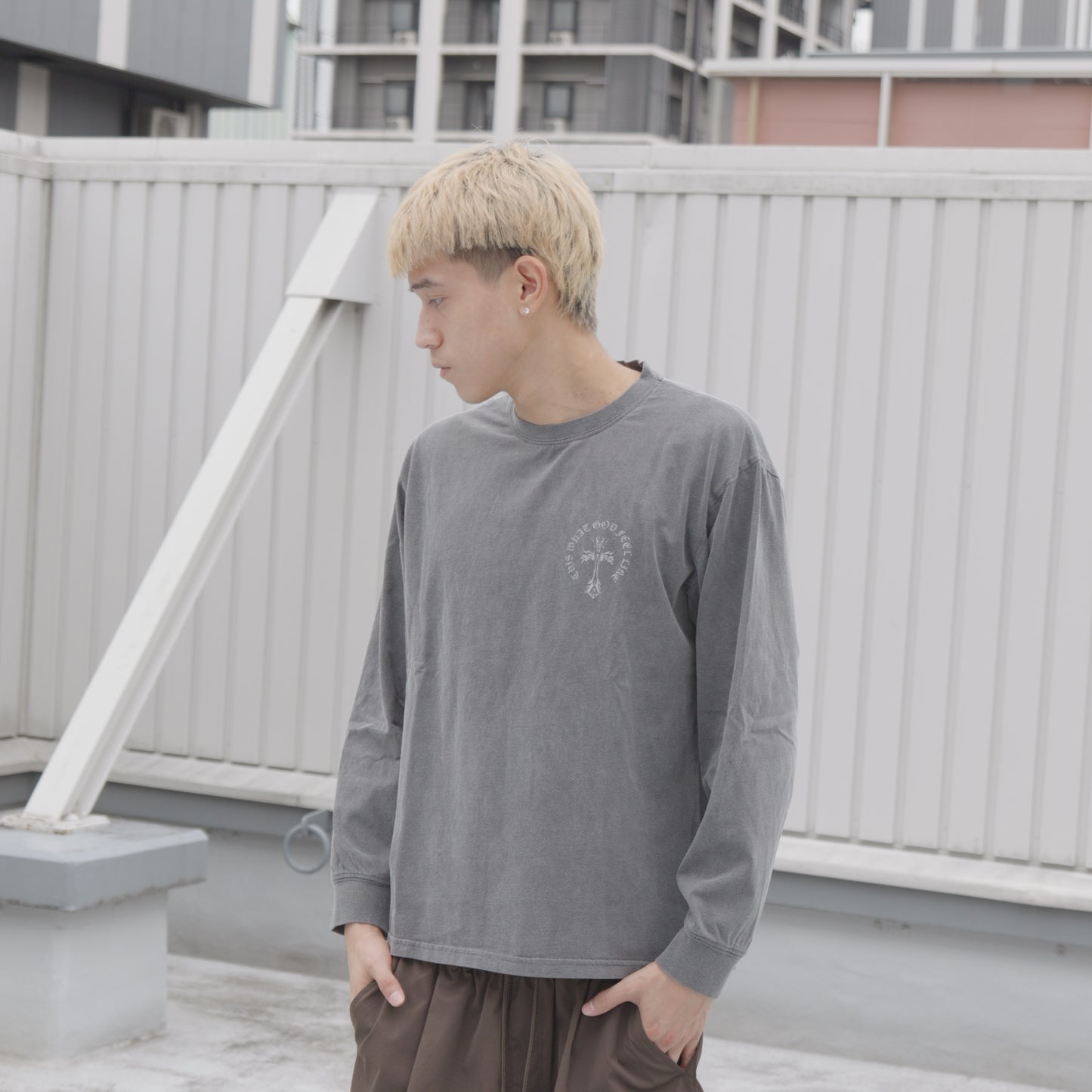 長袖Tシャツ