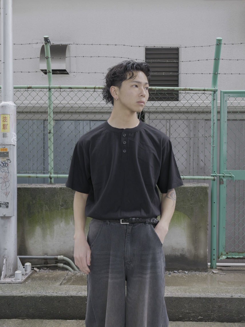 ヘンリーネック半袖Tシャツ