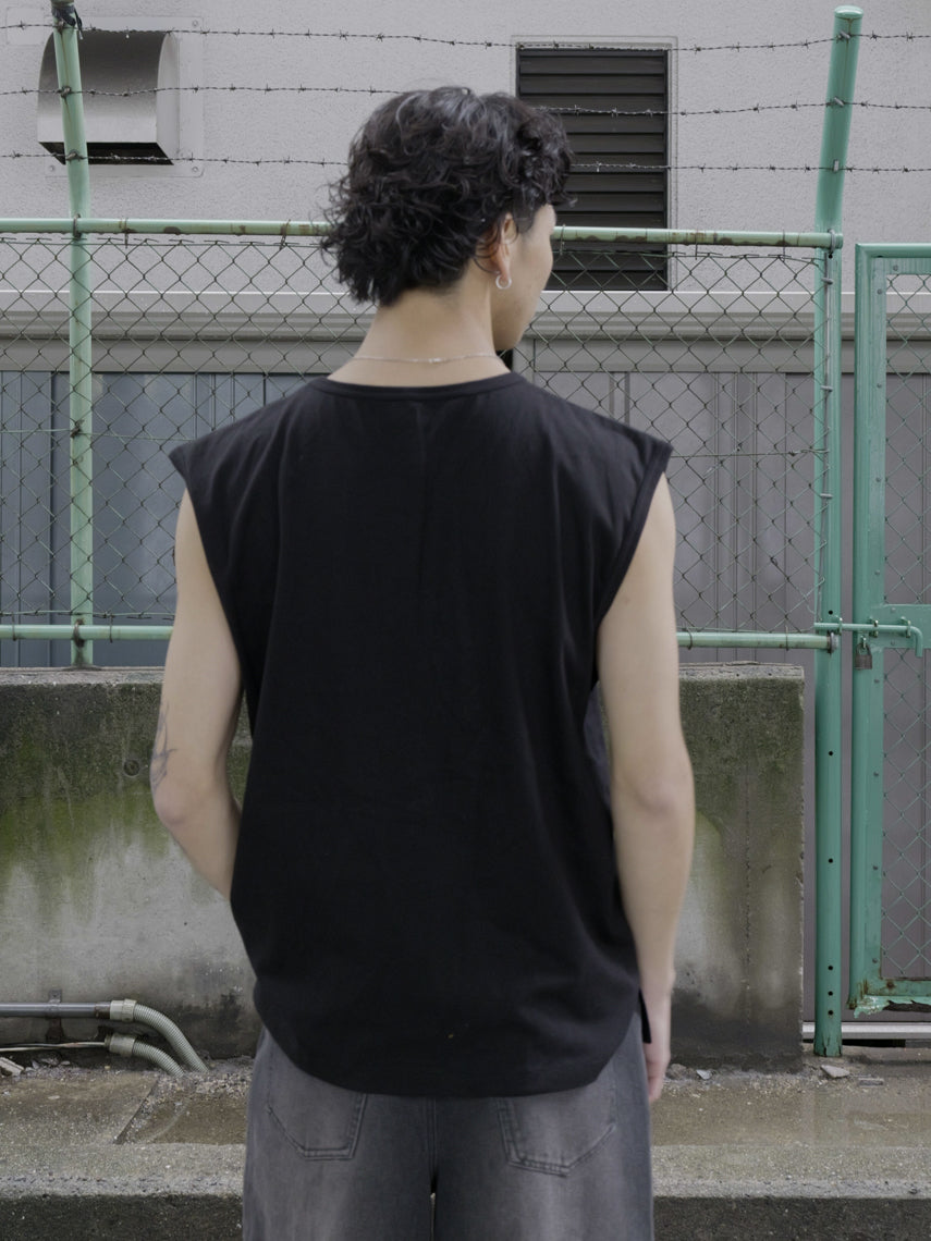 ノースリーブTシャツ