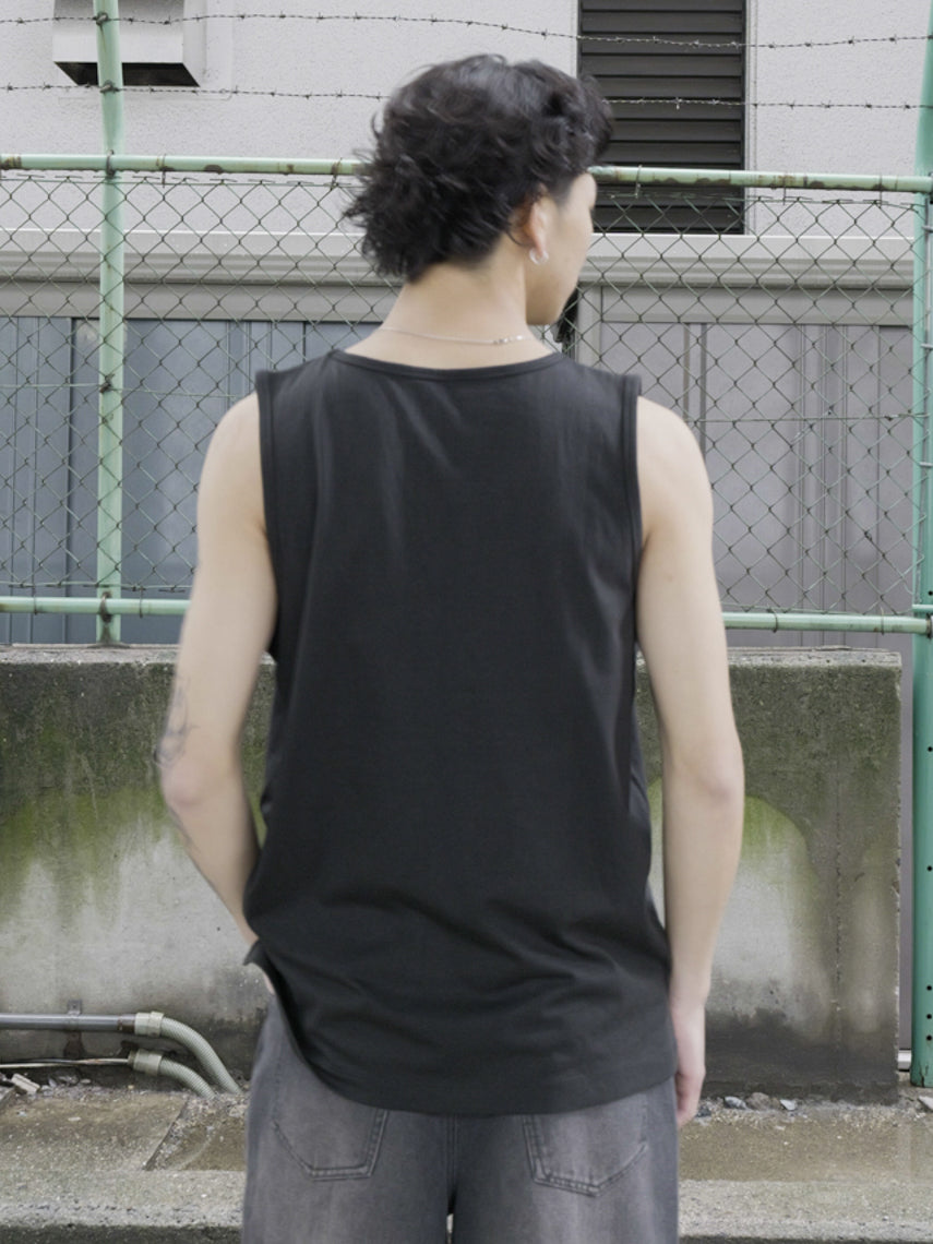 タンクトップ